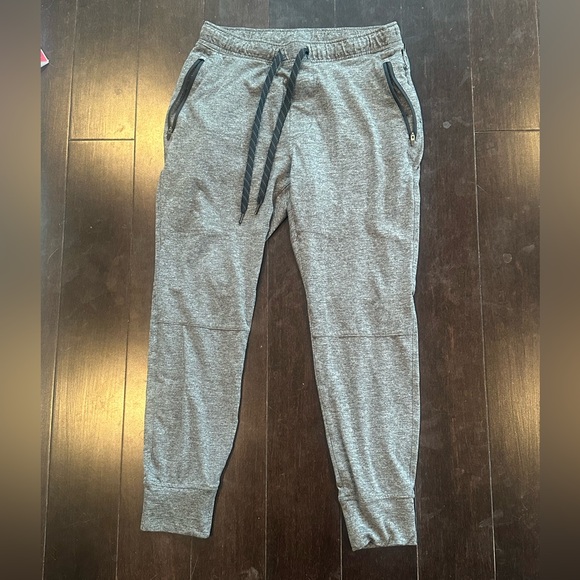 American Eagle Outfitters Heathered Joggers in Gray - Picture 2 of 5